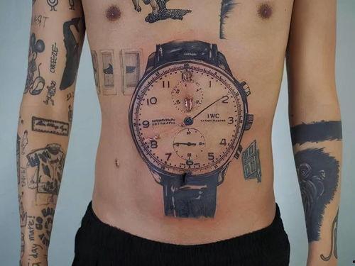 刺青师韩国在线观看,韩国在线观看,纹身艺术与情感纠葛的交织 第2张 刺青师韩国在线观看,韩国在线观看,纹身艺术与情感纠葛的交织 第2张